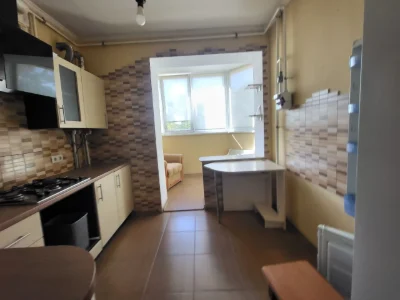Продам квартиру в житловому стані, вул.Полтавська