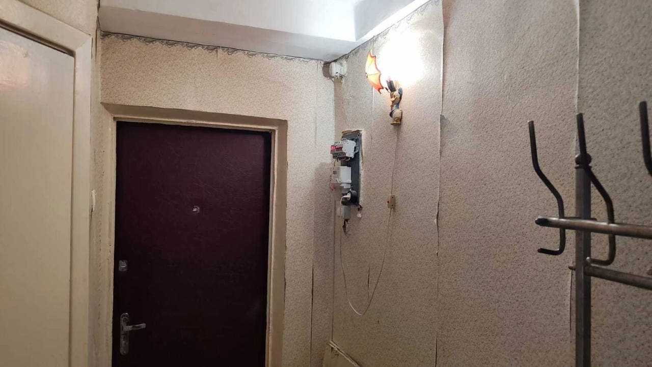 продаж квартири аїнка