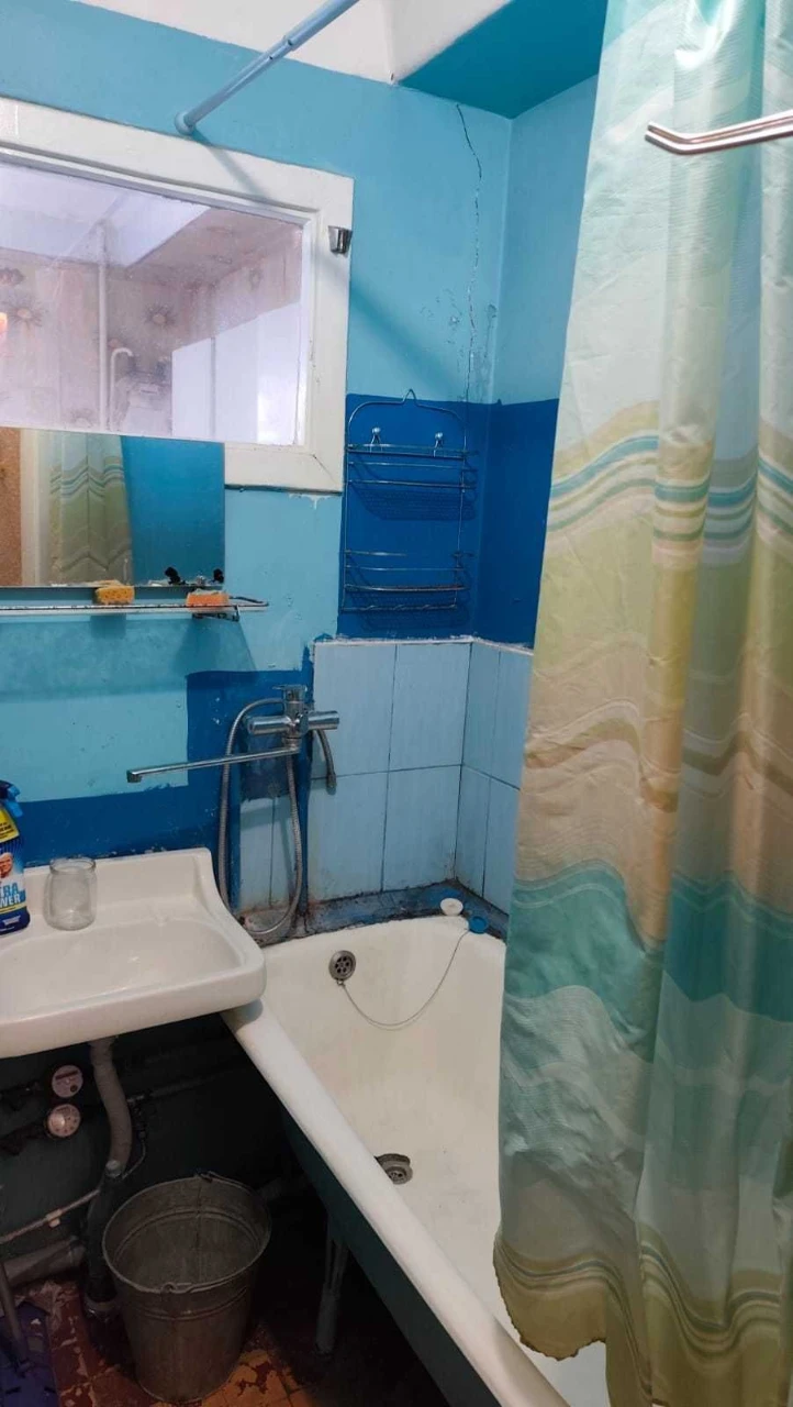 продаж квартири аїнка