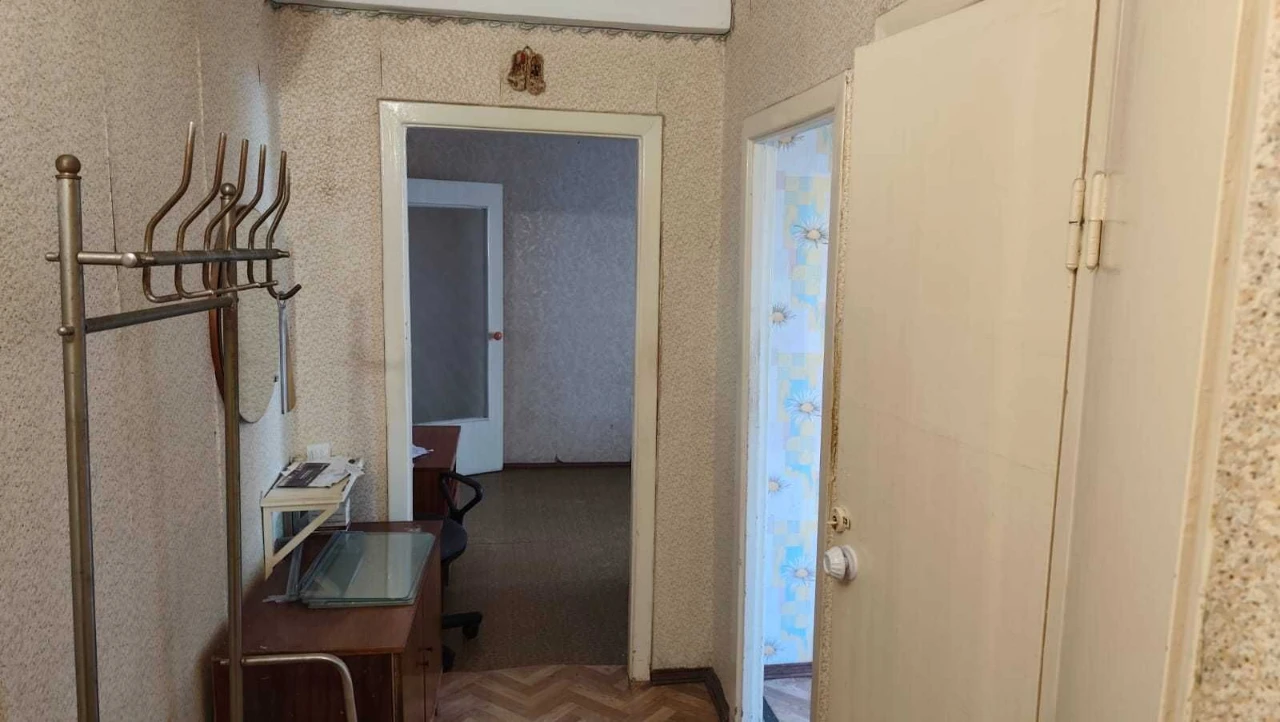 продаж квартири аїнка