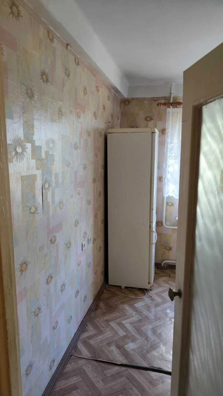 продаж квартири аїнка