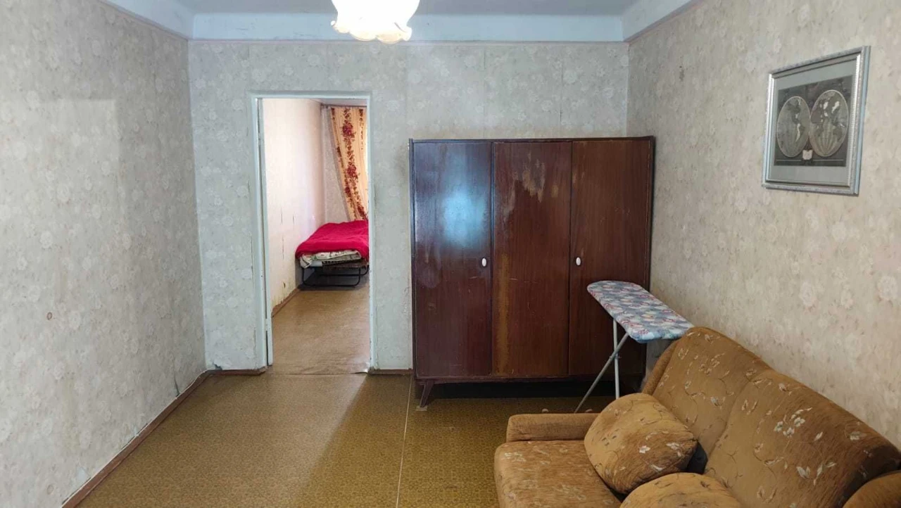 продаж квартири аїнка