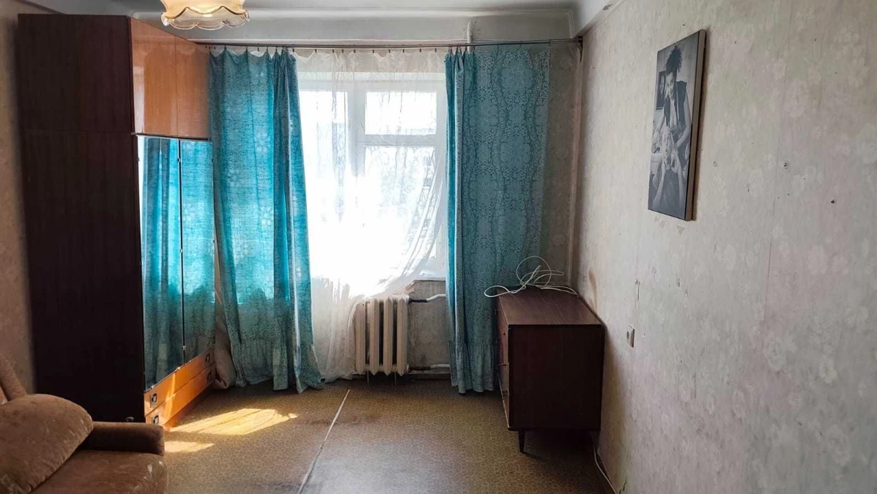 продаж квартири аїнка