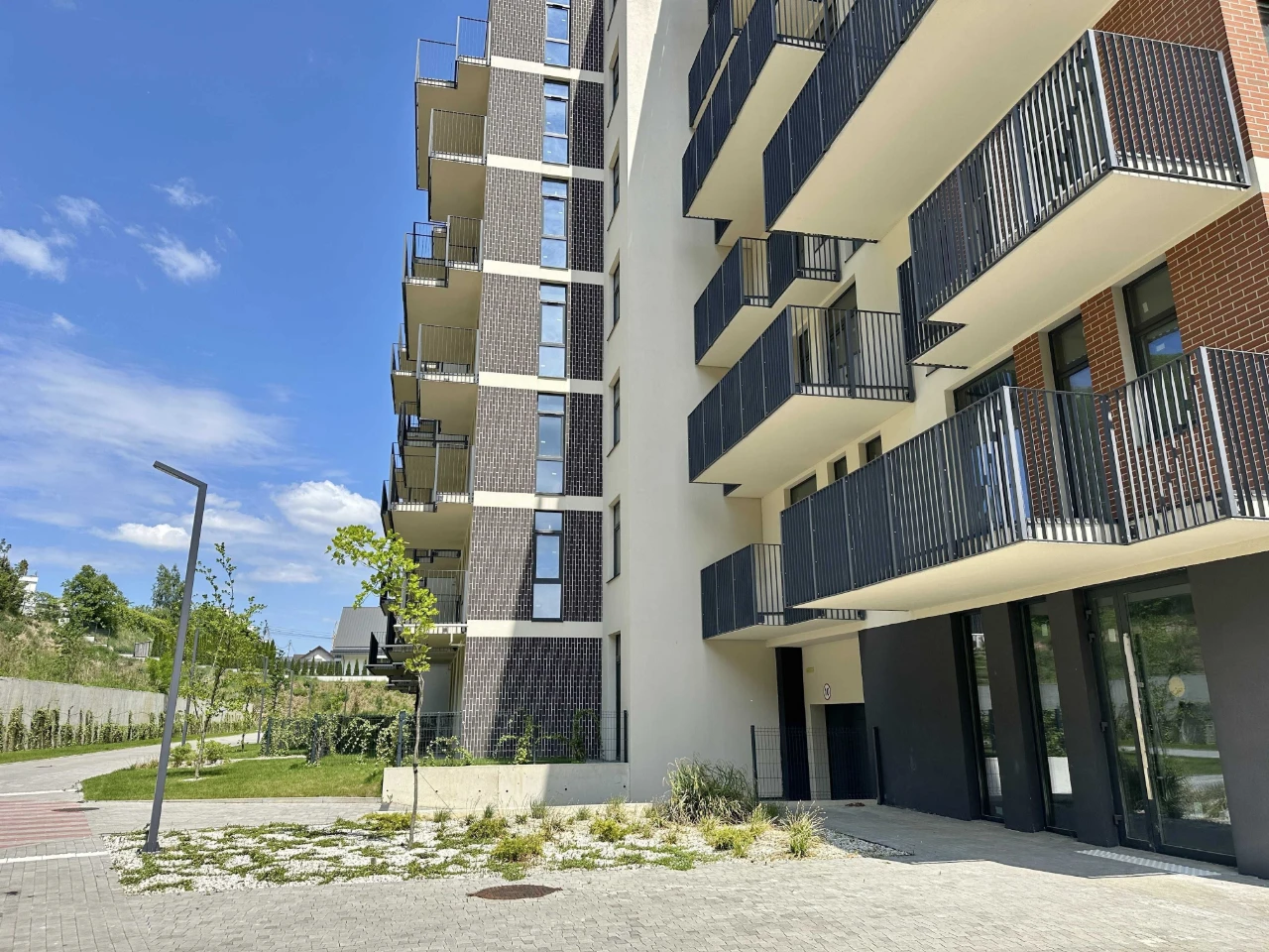 Продаж 2-кім картири в ЖК PERFECT LIFE з власним патіо.