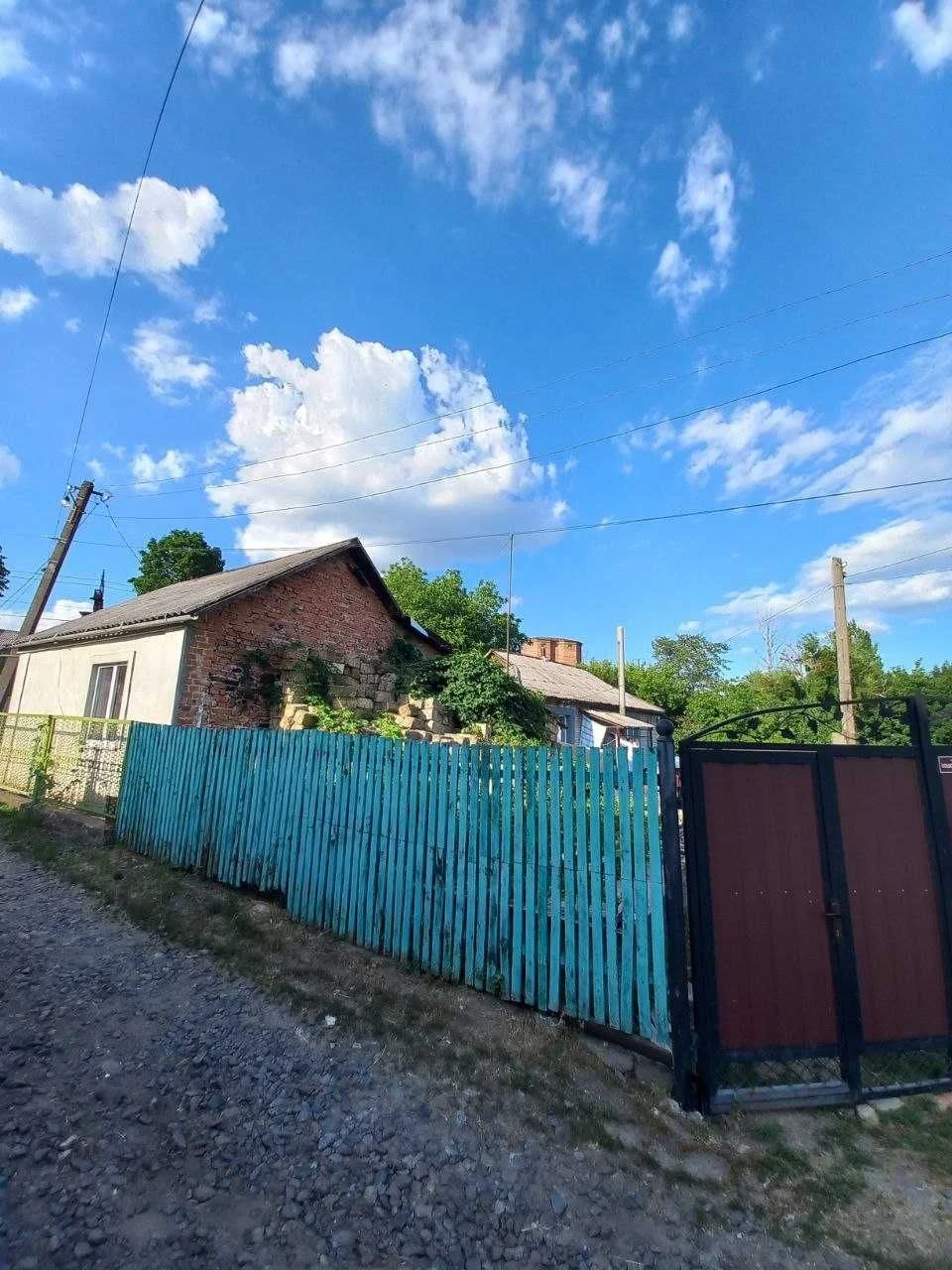 Продаж будинку зі зручностями по вул Коцюбинського в м. Жмер