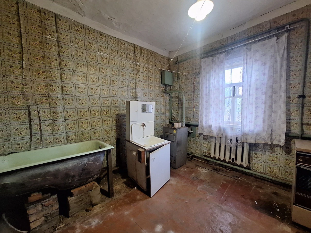 Будинок 80 м +10 соток (ДІЛИТЬСЯ ) в центральному районі м.Б