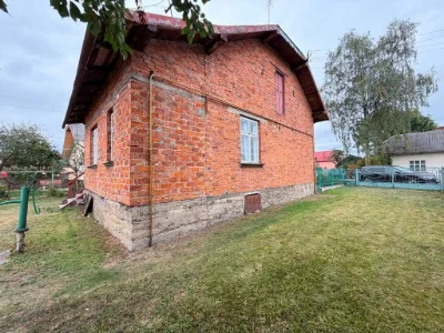 Продається частина будинку у передмісті Стрия