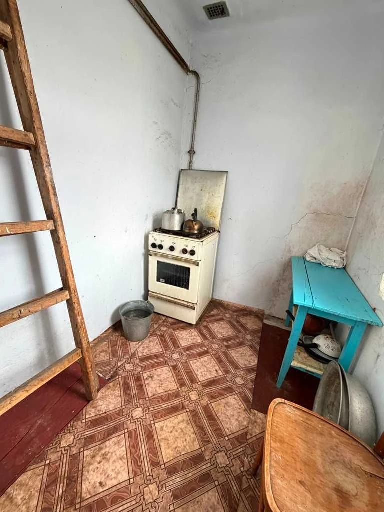 Продається частина будинку у передмісті Стрия