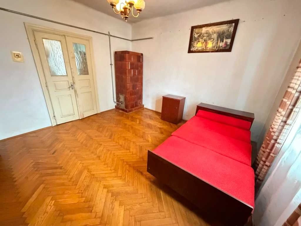 Продається частина будинку у передмісті Стрия