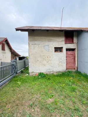 Продається частина будинку у передмісті Стрия