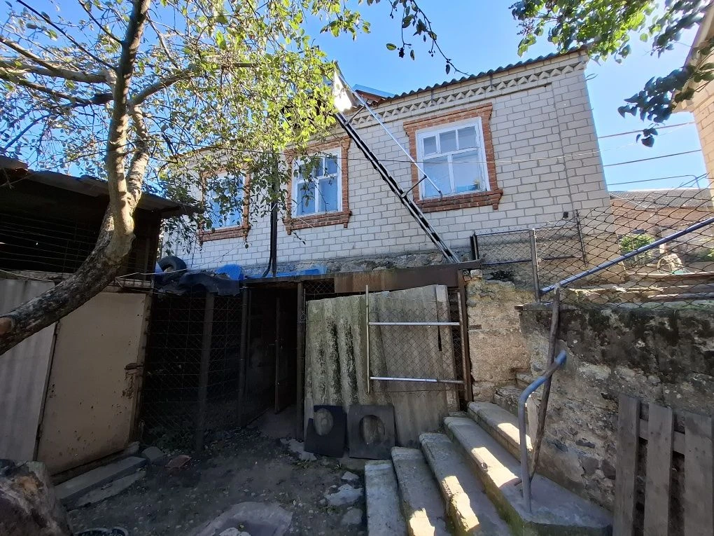 Будинок з виходом до річки
