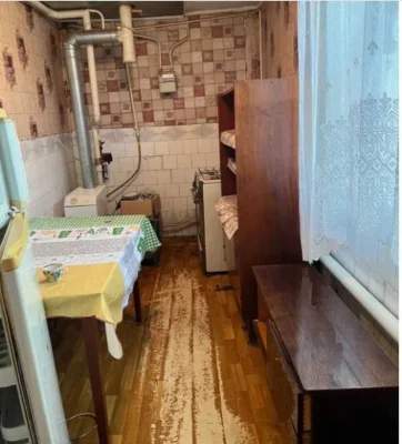 Продам дом в Змиеве. Газовое отопление .Участок 5 сот. лична