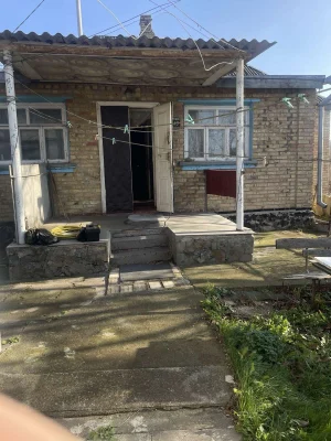 Продам будинок в місті Ржищів в.Троїцька 19