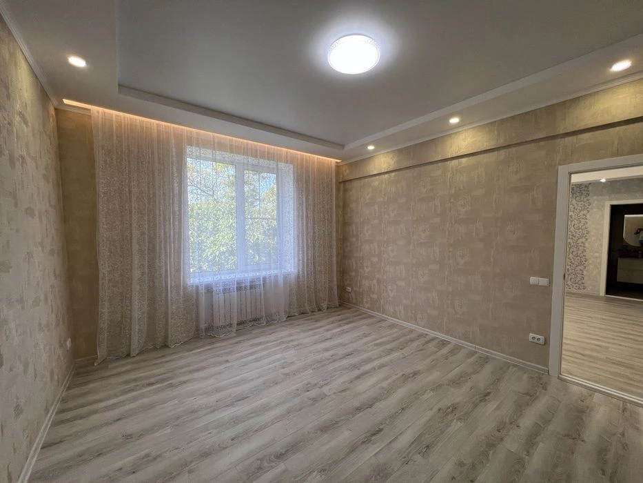 Продам 2к квартиру Сталинку Новый Ремонт Сталеваров