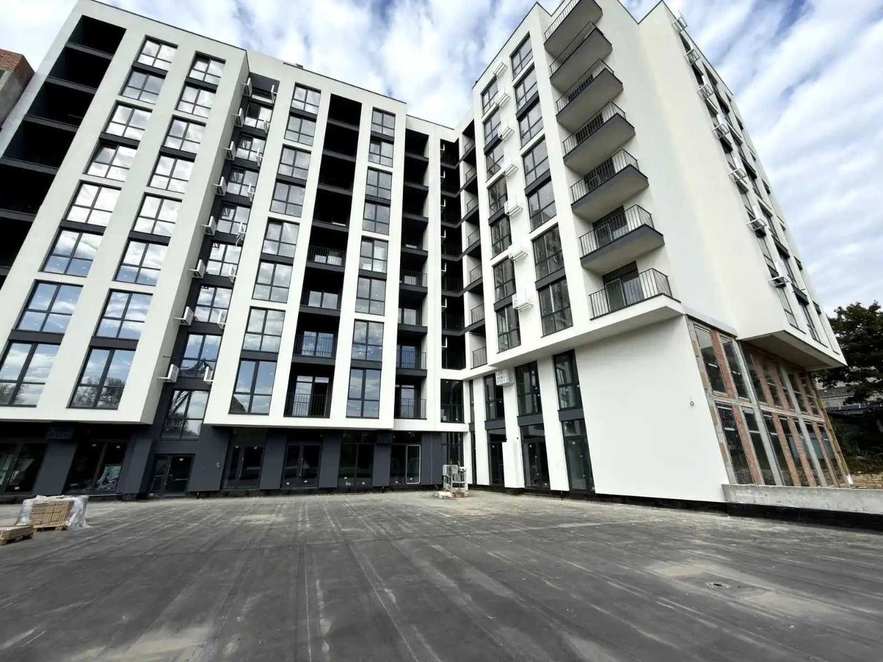 Продаж паркомісця 14 м² у ЖК «Бузковий» | вул. Навроцького –
