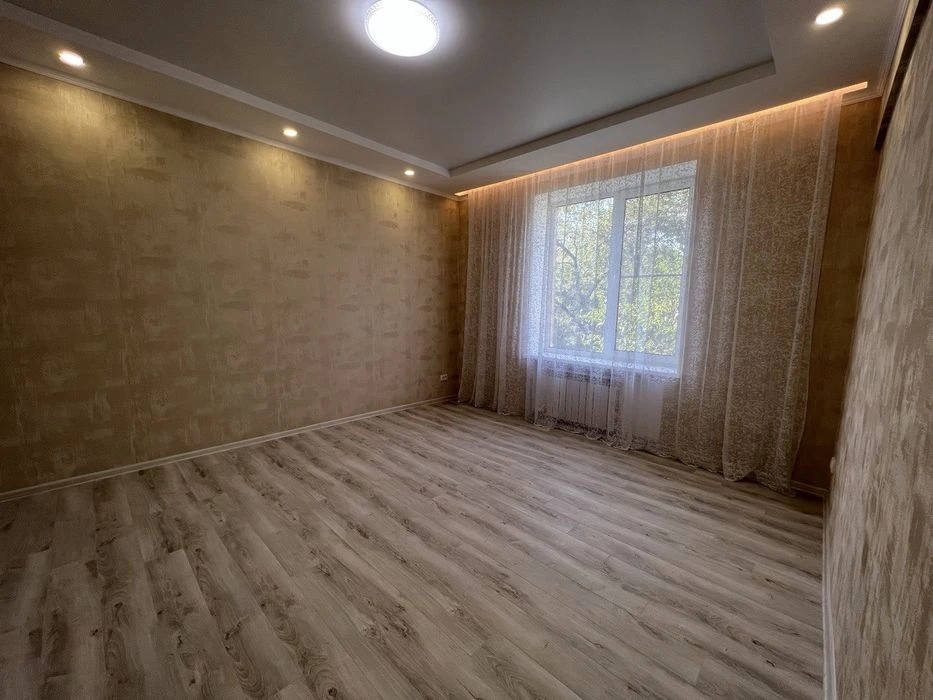 Продам 2к квартиру Сталинку Новый Ремонт Сталеваров