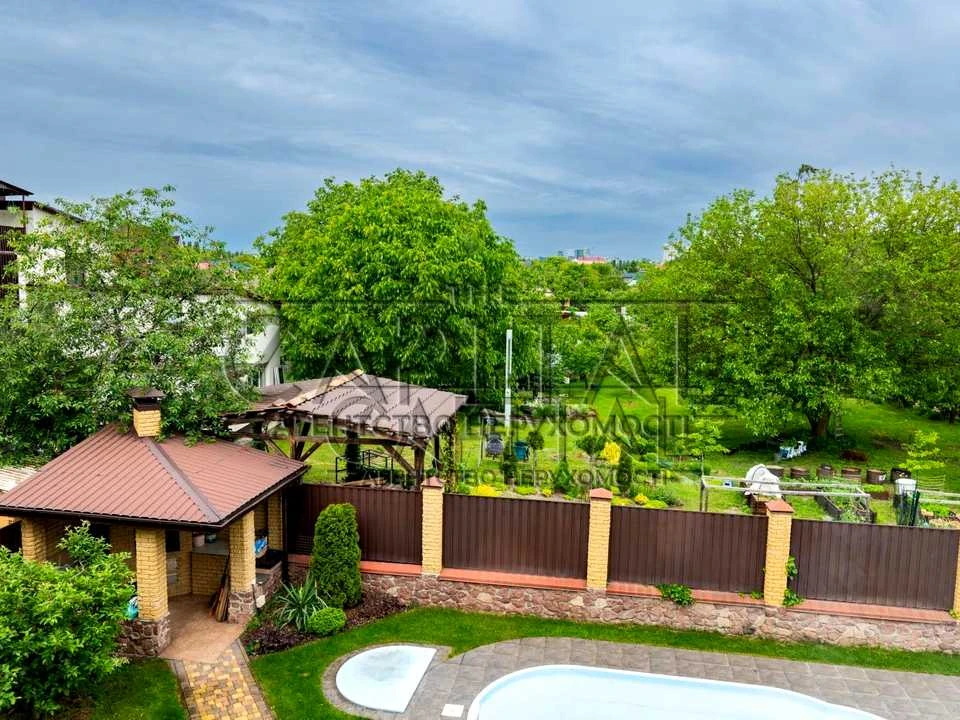 Будинок. Київ, Сергія Світославського вул.