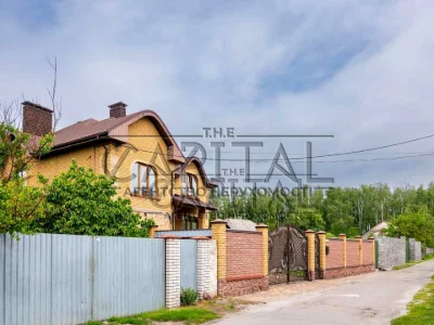 Будинок. Київ, Сергія Світославського вул.
