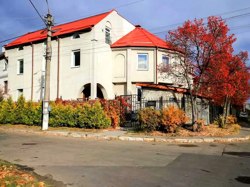 Будинок. Київ, Черняховського вул.