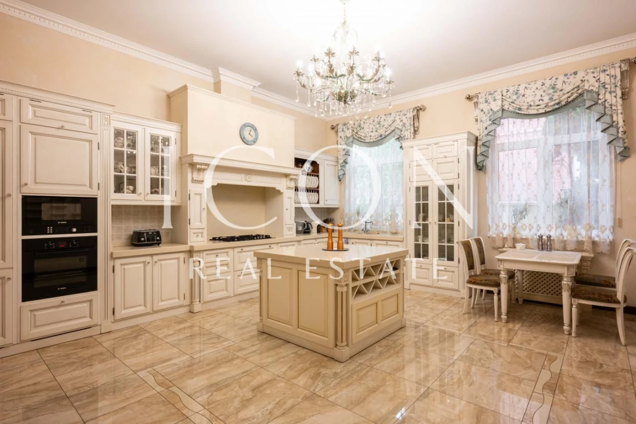 БЕЗ% Продаж ексклюзивного будинку 600м² на Печерську