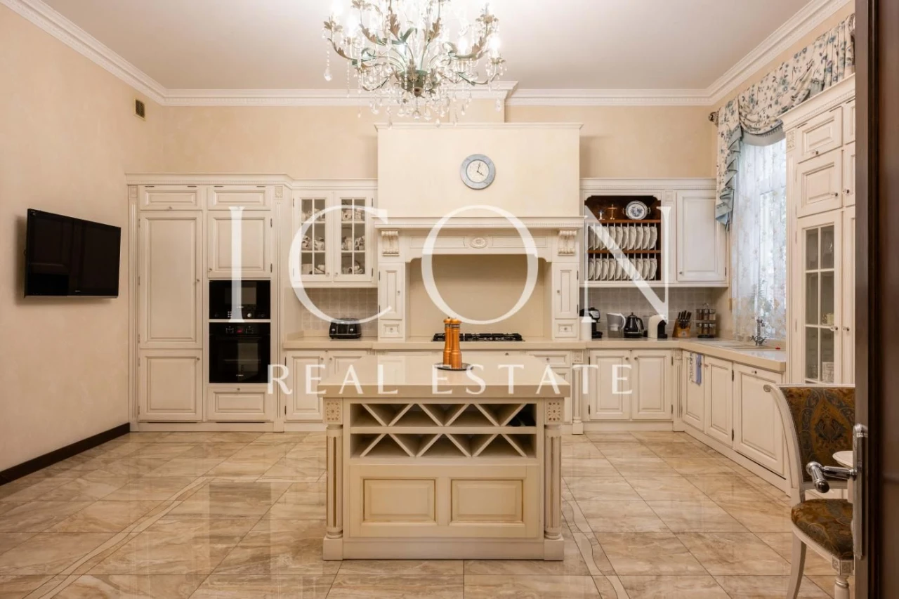 БЕЗ% Продаж ексклюзивного будинку 600м² на Печерську