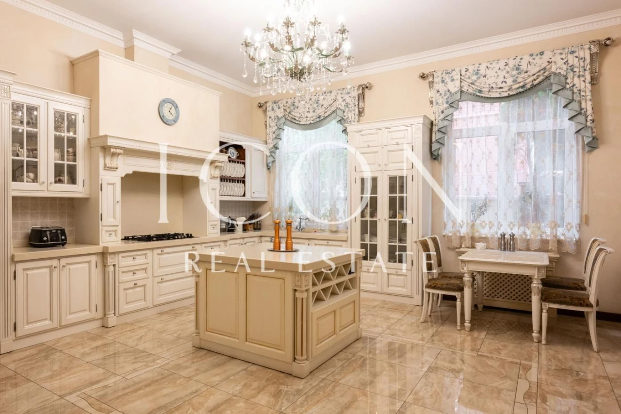 БЕЗ% Продаж ексклюзивного будинку 600м² на Печерську