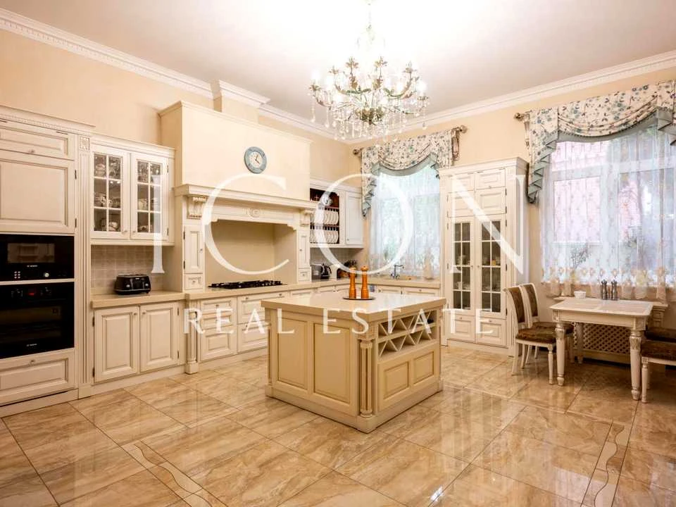 Будинок. Київ, Вільшанська вул.