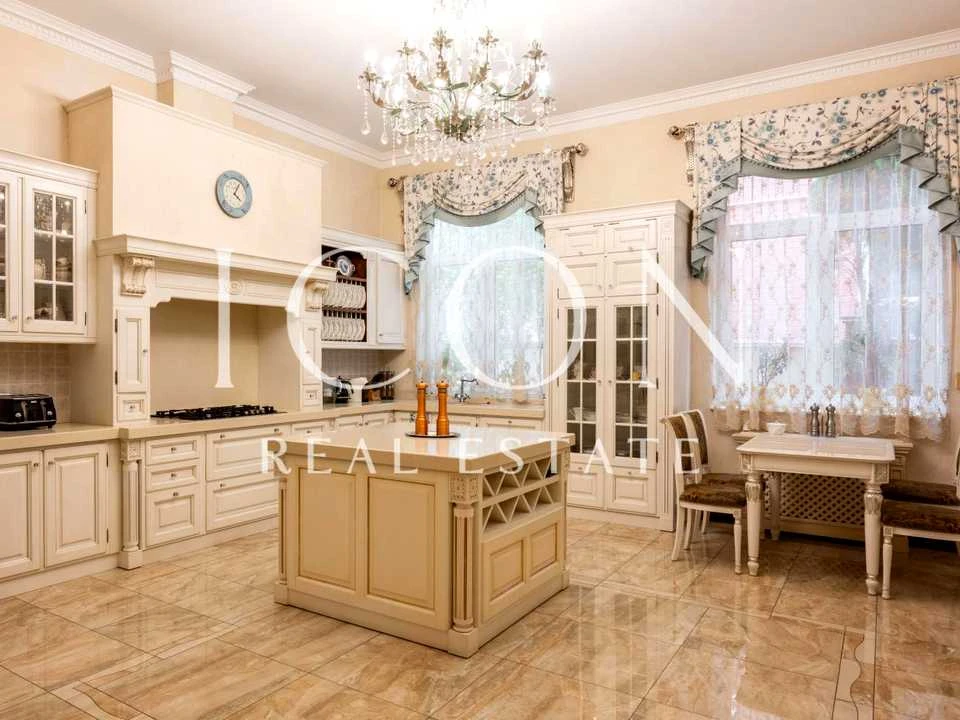 Будинок. Київ, Вільшанська вул.
