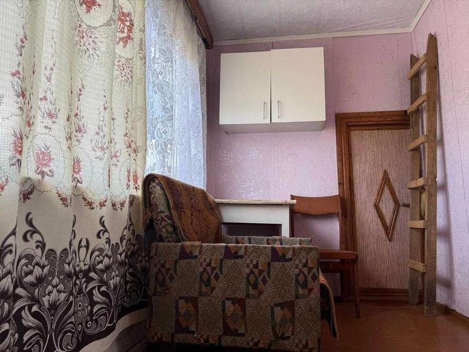 Продам двоповерхову цегляну дачу, свердловина, світло, сад,