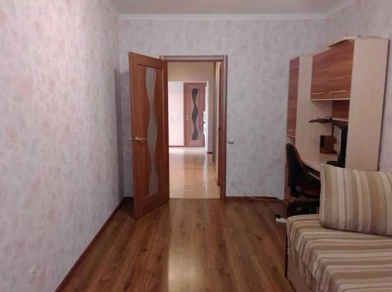 Продам 3-кімнатну квартиру з гардеробною, три лоджії