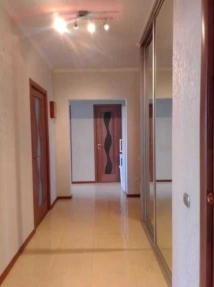 Продам 3-кімнатну квартиру з гардеробною, три лоджії
