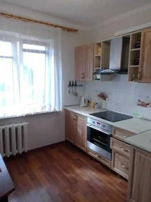 Продам 3-кімнатну квартиру з гардеробною, три лоджії