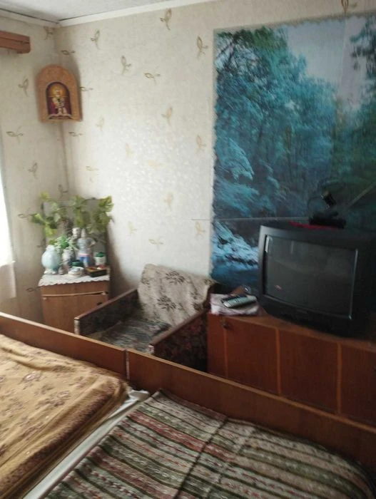 Продам двоповерхову цегляну дачу, свердловина, світло, сад,