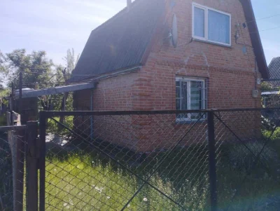 Продам двоповерхову цегляну дачу, свердловина, світло, сад,
