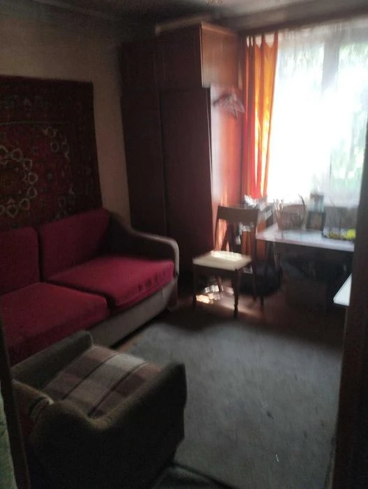 Продам двоповерхову цегляну дачу, свердловина, світло, сад,