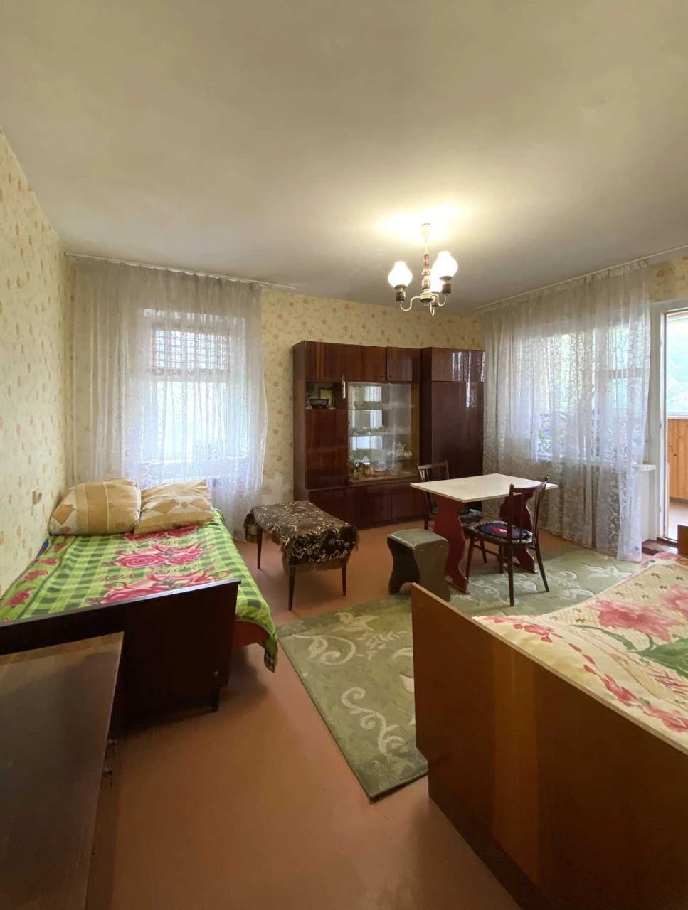 Продається 1- кім. квартира  по вул. Бувалкіна