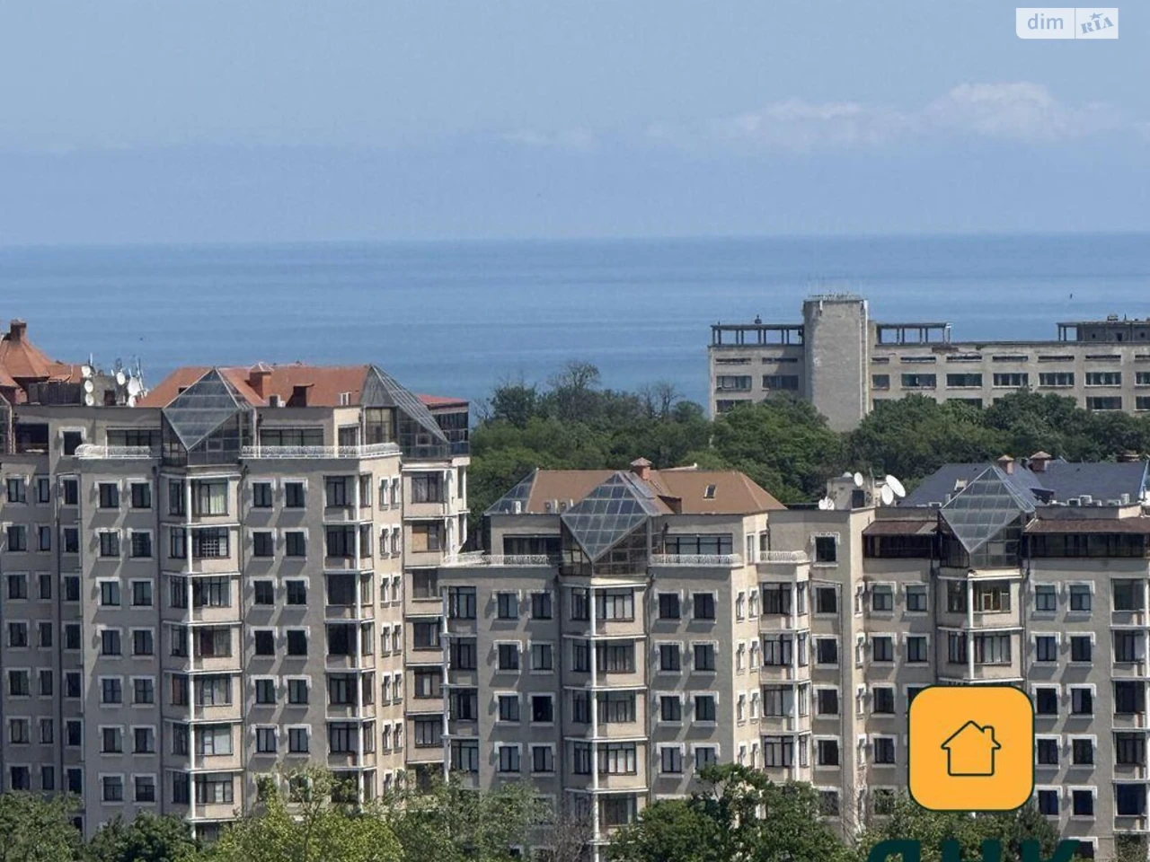 Продаж Квартира Середній Фонтан