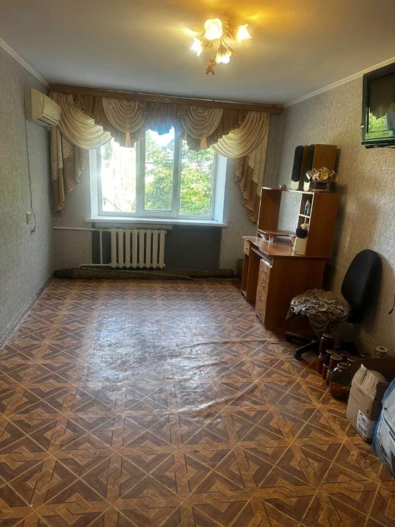 Затишна кімната 18,5 м² на вул. Жоліо-Кюрі — чудовий варіант