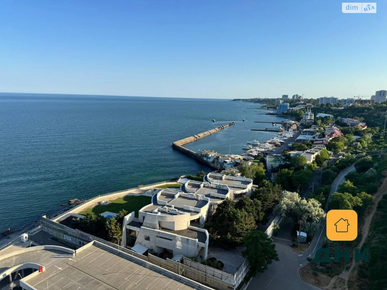 Продаж Квартира Середній Фонтан