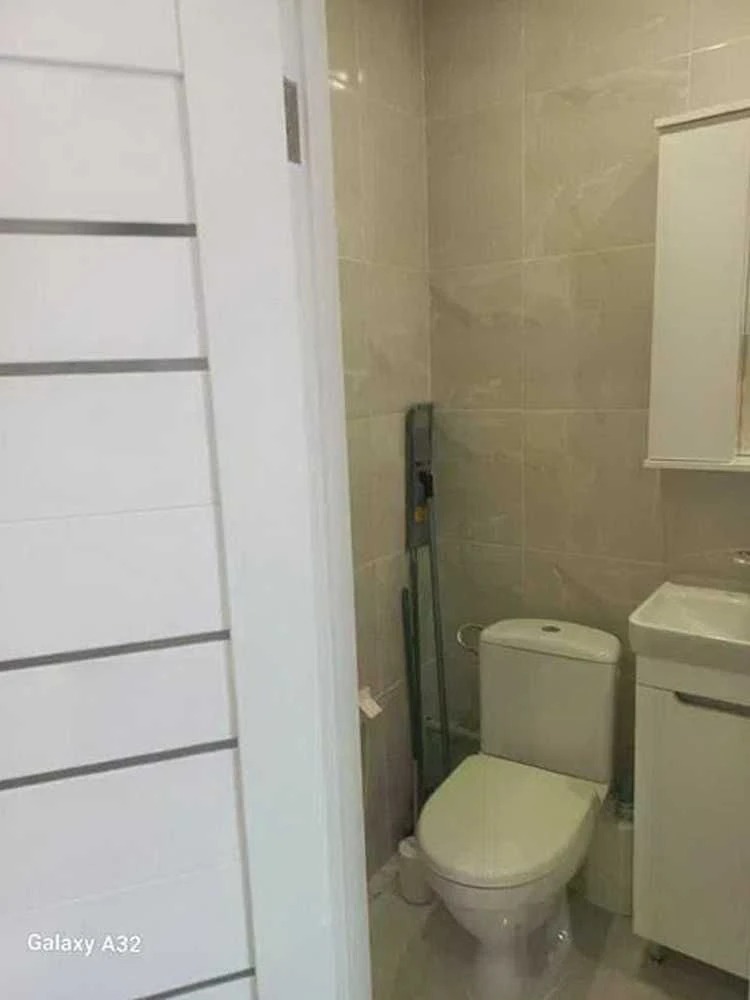 baz-06 Продам студию в центре с ремонтом