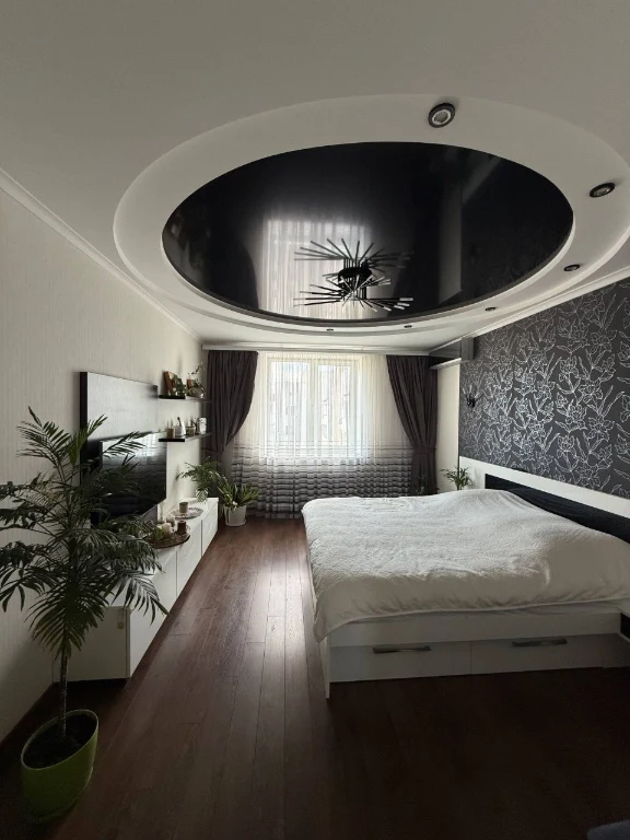 Продам квартиру 3к 97 м2 на Бреуса
