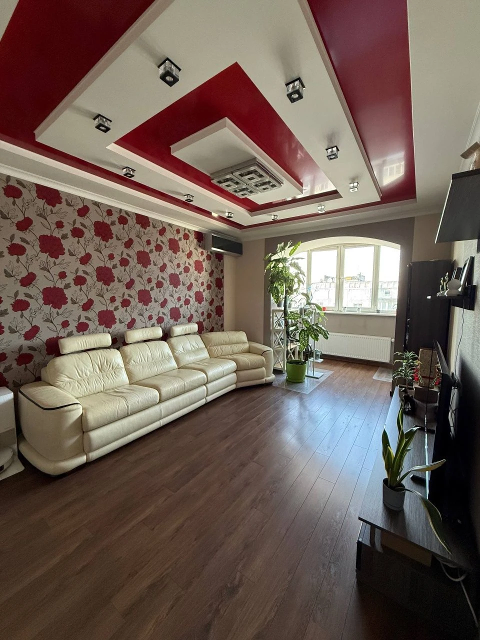 Продам квартиру 3к 97 м2 на Бреуса