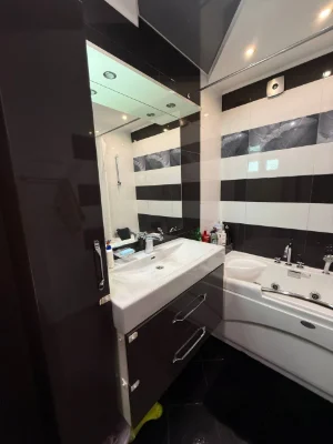 Продам квартиру 3к 97 м2 на Бреуса