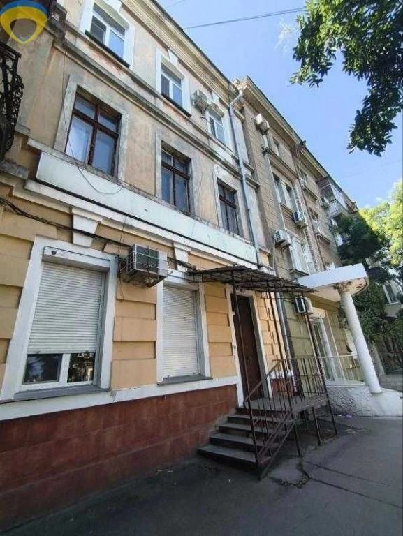 Продам красивую 4-х комнатную красивую квартиру в центре Оде