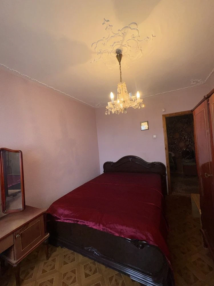 Продам двокімнатну квартиру на Таїрова