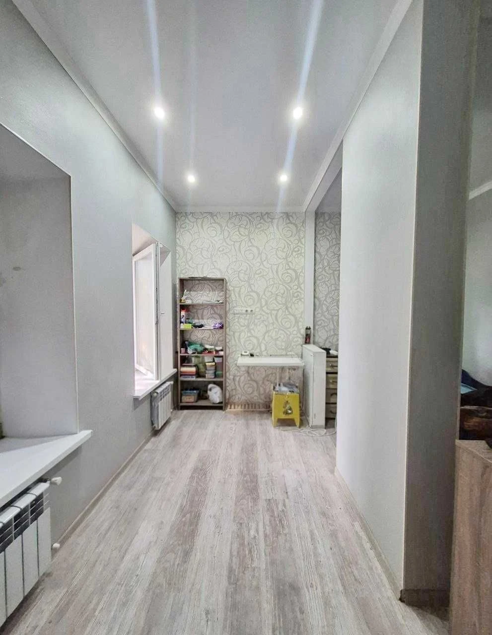 baz-06 продам 1 кімнатну з ремонтом у центрі