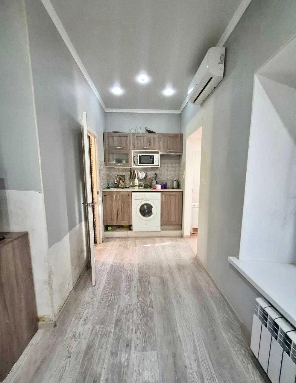 baz-06 продам 1 кімнатну з ремонтом у центрі