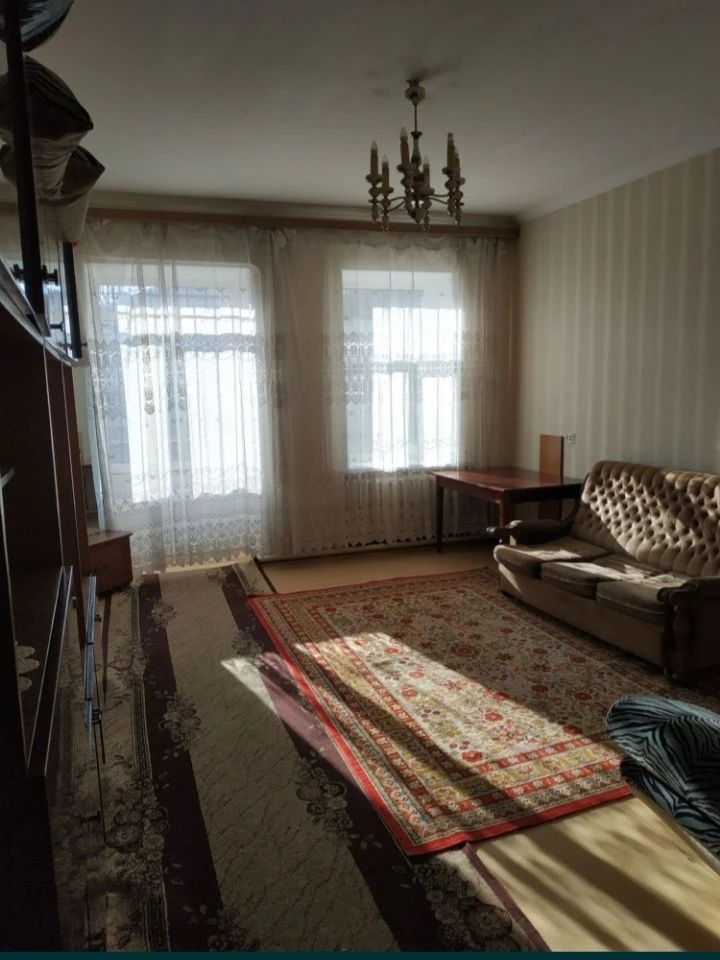 Продам свю 2к квартиру в центре ул Ватутина 13.4