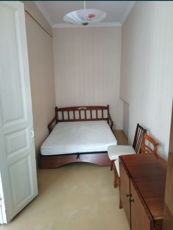 Продам свю 2к квартиру в центре ул Ватутина 13.4