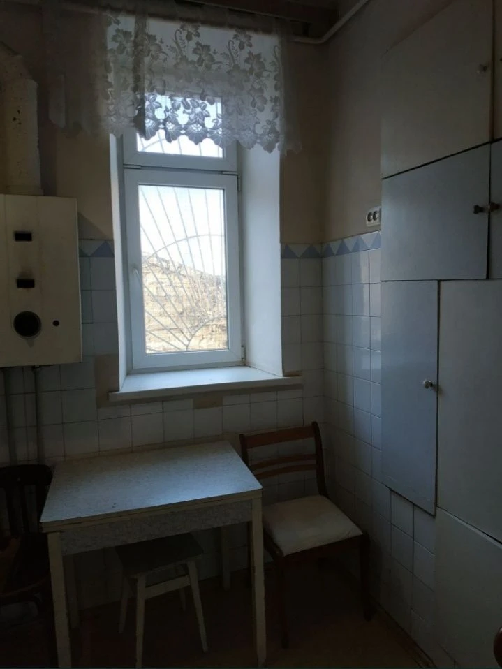 Продам свю 2к квартиру в центре ул Ватутина 13.4